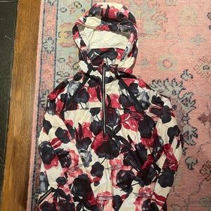 Lululemon windbreaker